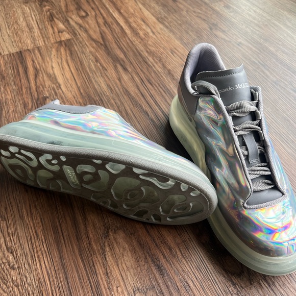 Alexander McQueen Oversized Iridescent sneakers EU 41 - Picture 5 of 9